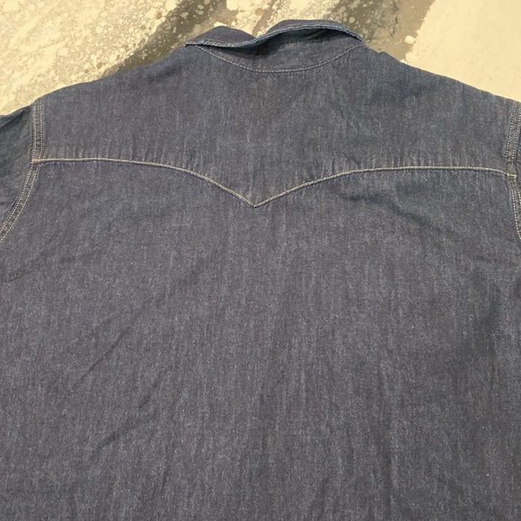 NWOT Awesome Levi’s dark indigo western button up 🔥🔥 - Picture 4 of 5